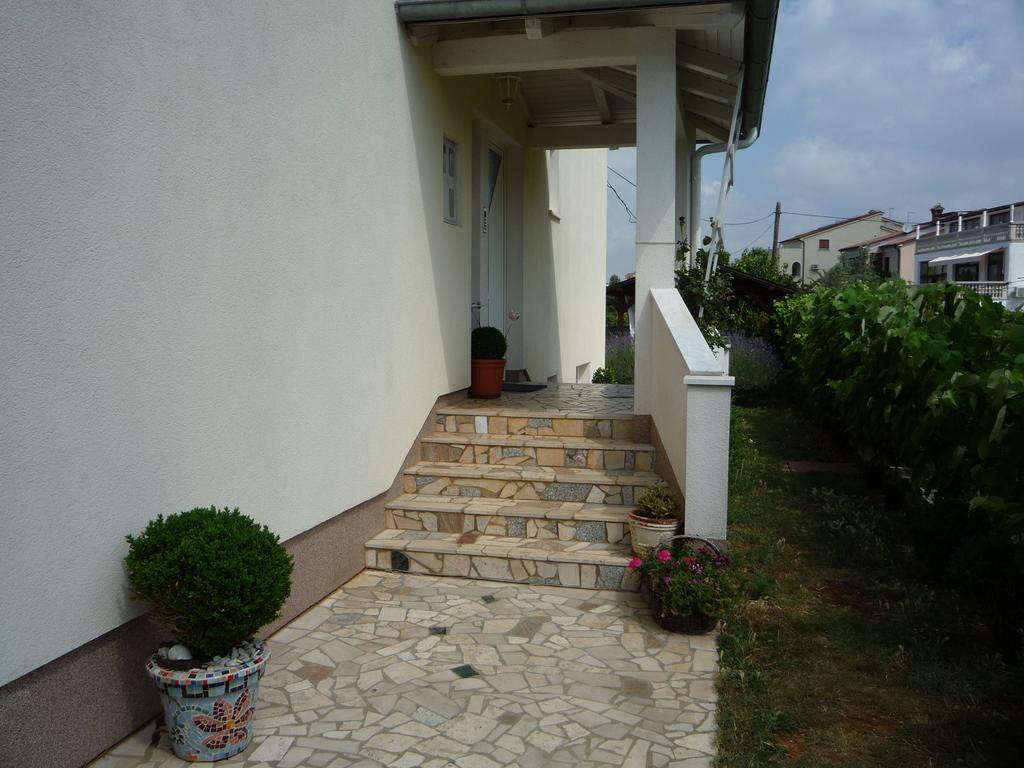 Kuca Moni Medulin Exterior foto